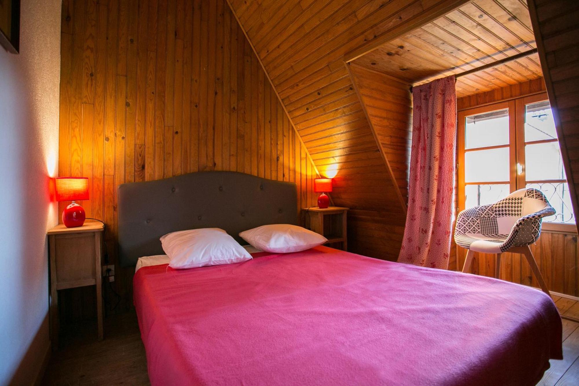 Camping La Ferme De Perdigat Limeuil Exterior photo